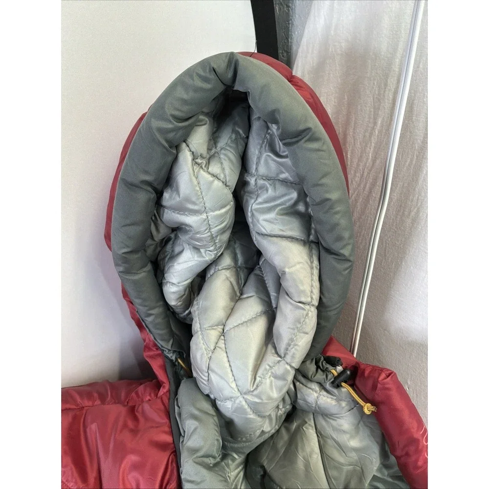 KELTY TUCK 21 SLEEPING BAG WITH THERMAPRO INSULATION Sz Reg Womens Marroon